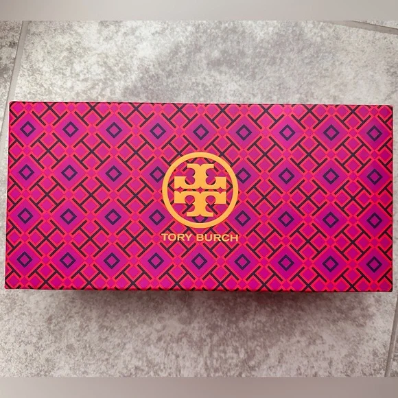 NIB New In Box Tory Burch GEORGIA BALLET
WRINKLE CALF LEATHER Flats - size 8.5 - Picture 9 of 9